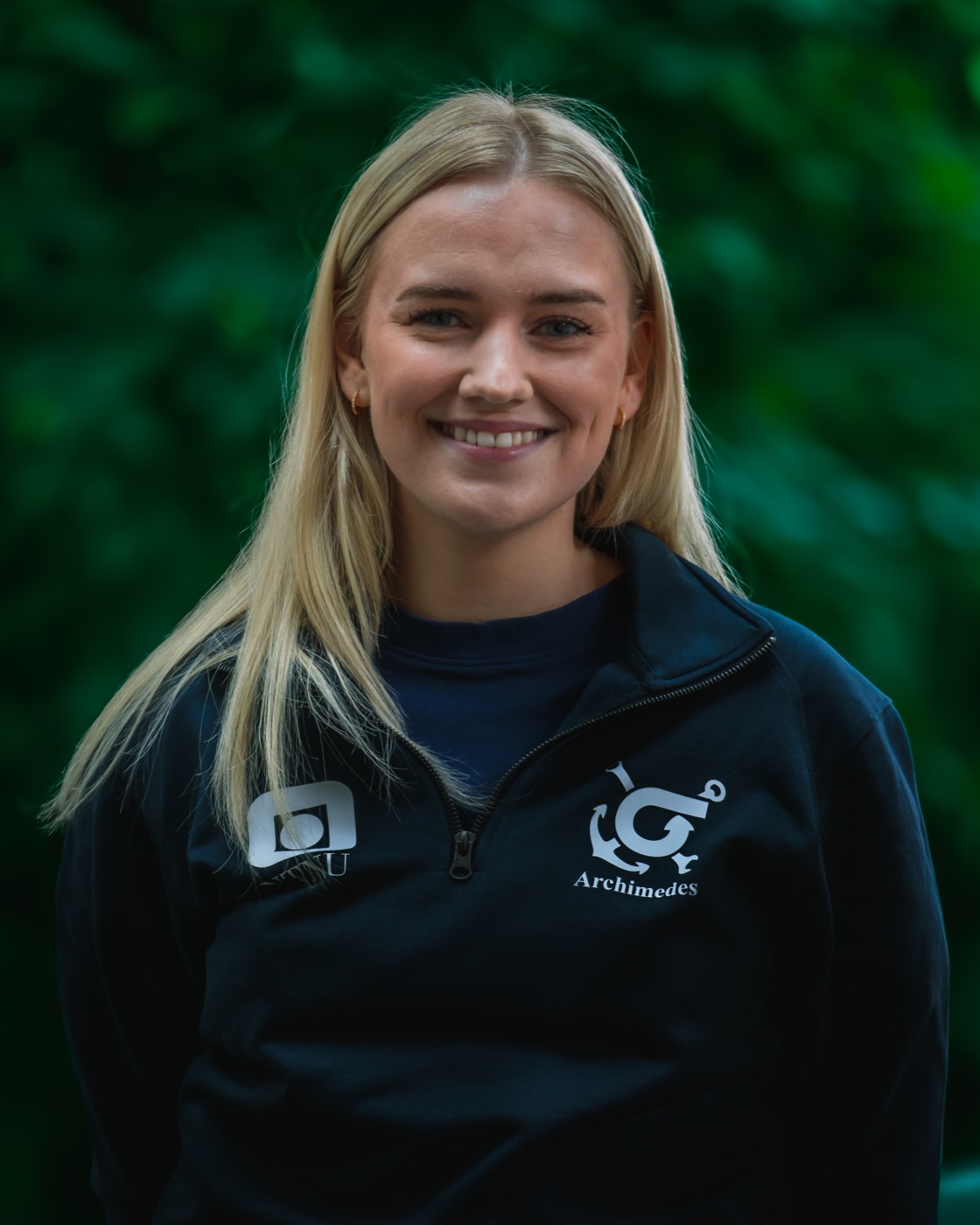 Portrett av Mathilde Hjelmeland, leder i 2025.
