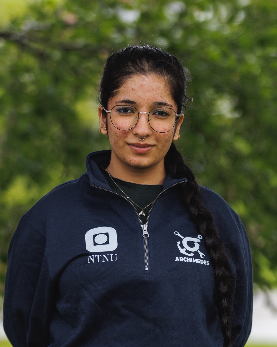 Portrett av Rableen Kaur, SoMe- og PR-ansvarlig i 2026.